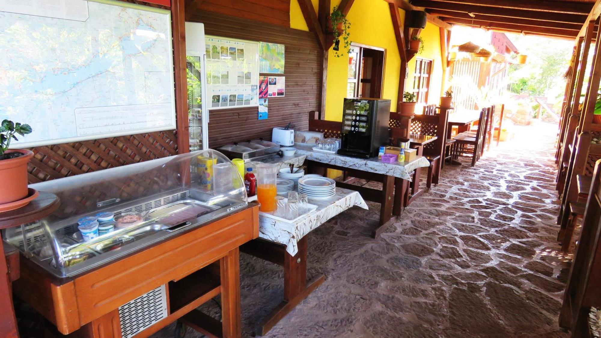 Prima Porta Vendeghaz Hotel Balatonalmadi Luaran gambar