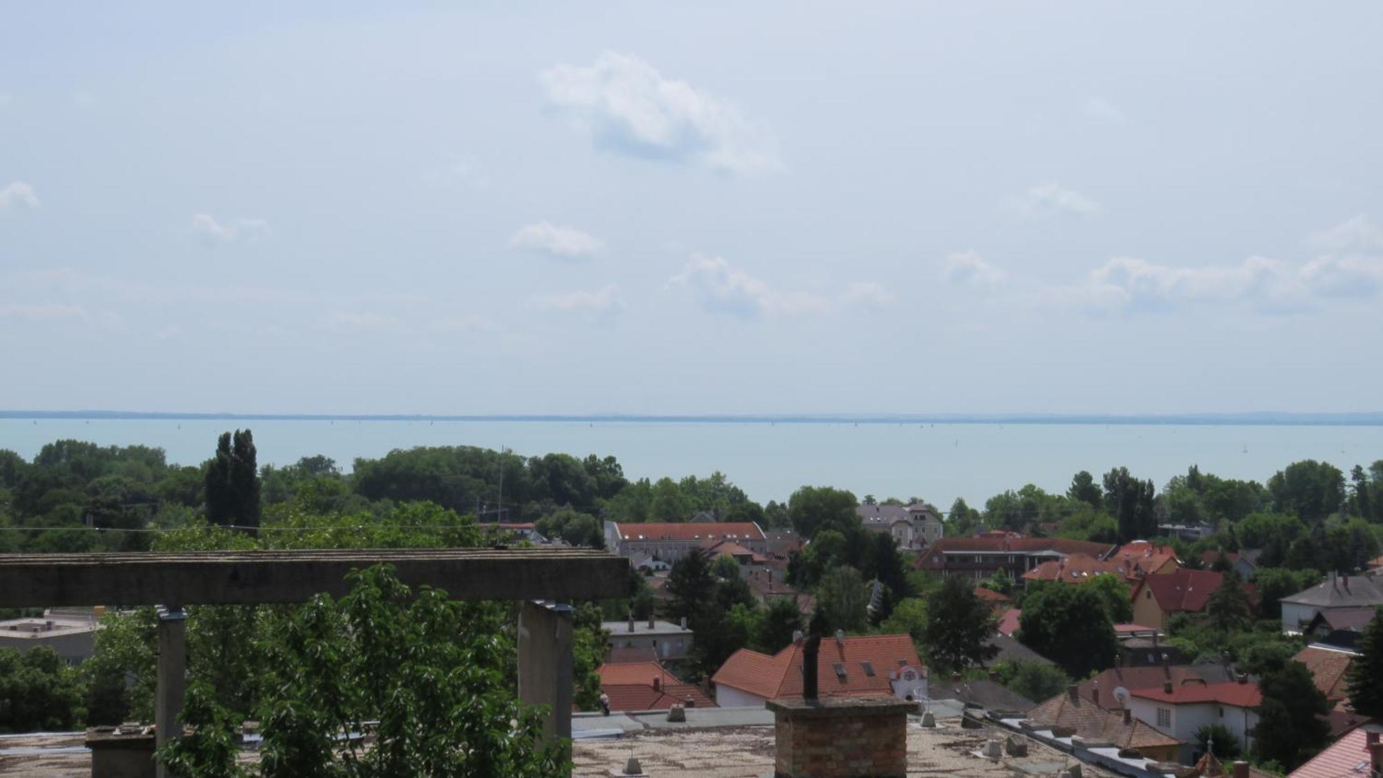 Prima Porta Vendeghaz Hotel Balatonalmadi Luaran gambar
