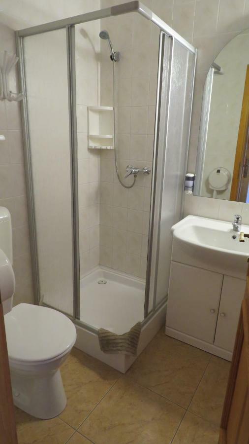 Prima Porta Vendeghaz Hotel Balatonalmadi Luaran gambar